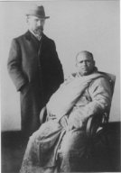Dr. Paul Dahlke mit seinem Pâli-Lehrer / Dr. Paul Dahlke with his Pali teacher - &amp;nbsp;...Ven. Suriyagoda Sumangala Thera (~ 1920)
