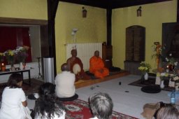 Retreat mit Bhante Dhammajiva 2010