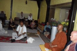 Retreat mit Bhante Dhammajiva 2010